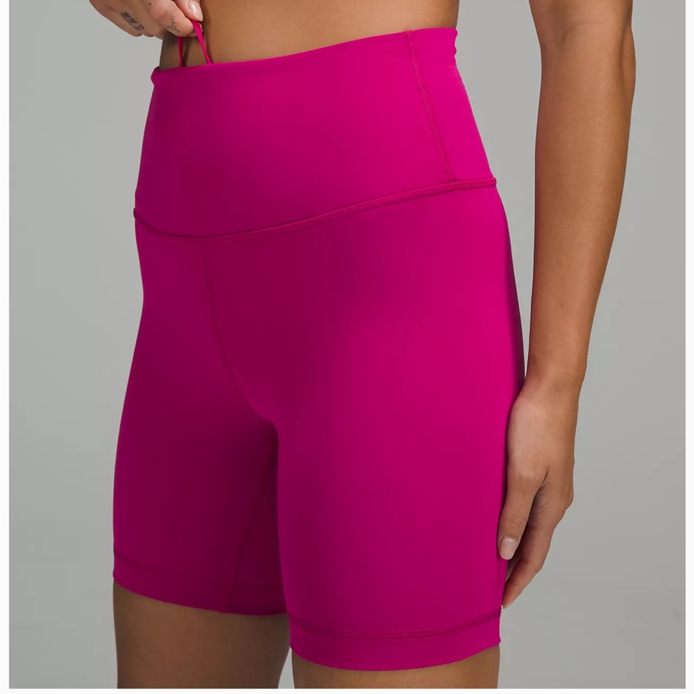 WUNDER TRAIN HIGH-RISE SHORT 8"